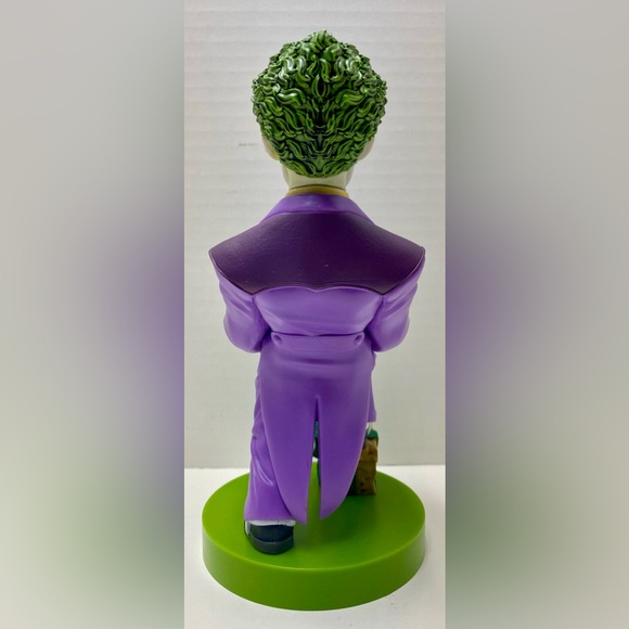 Cable Guys DC Comics The Joker Batman Statue - Controller & Phone Holder - Picture 5 of 16